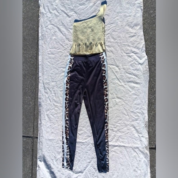 Black and Leopard Print Leggings - Picture 5 of 5